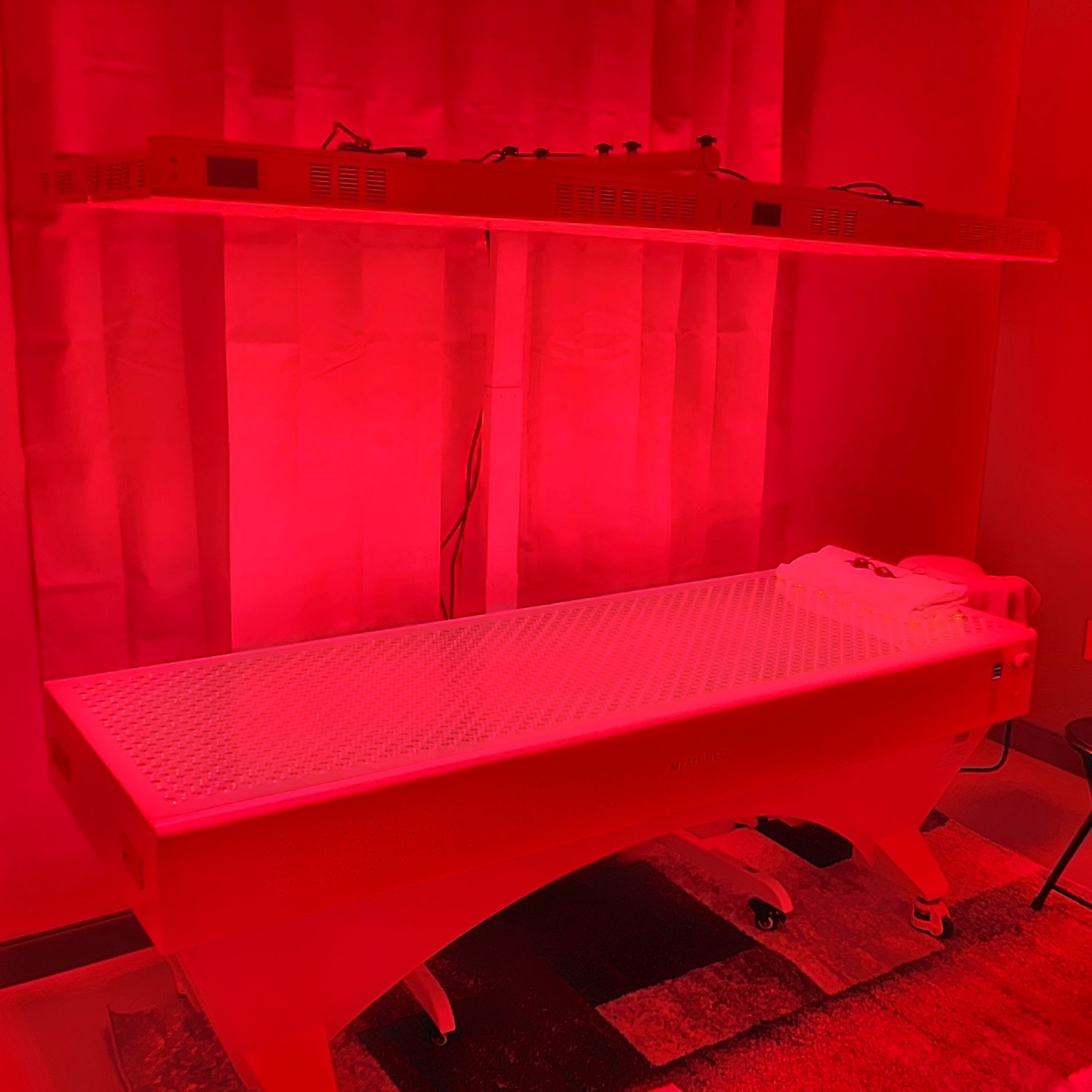 Full body red light therapy bed at Linde Esthetics